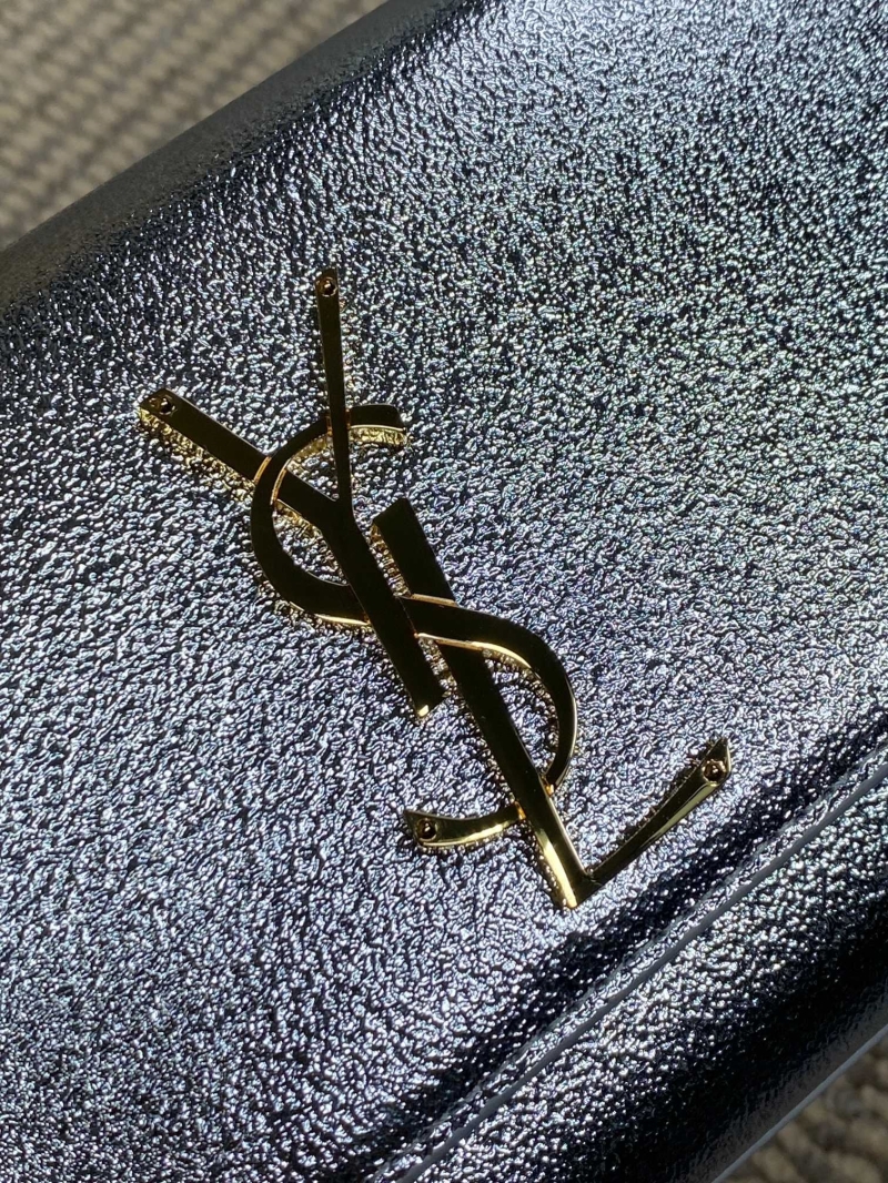 Y51 clutch bags